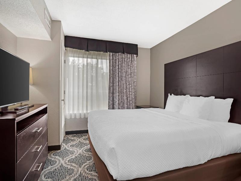 Quality Suites Pineville - Charlotte image