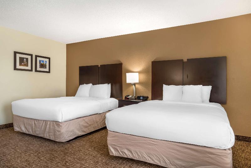 Comfort Inn & Suites Lake Norman image