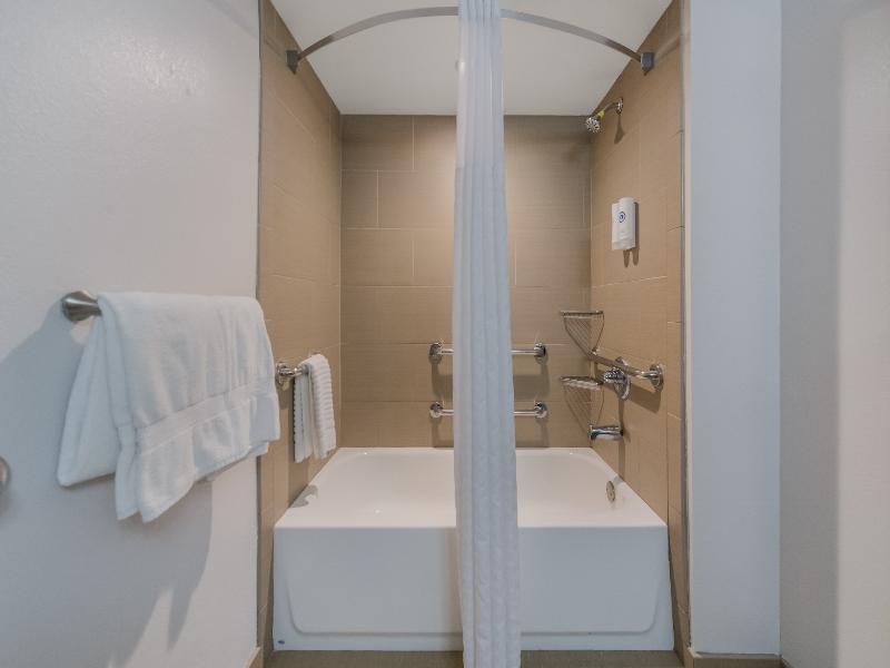 Comfort Inn Newport News - Hampton I-64 image