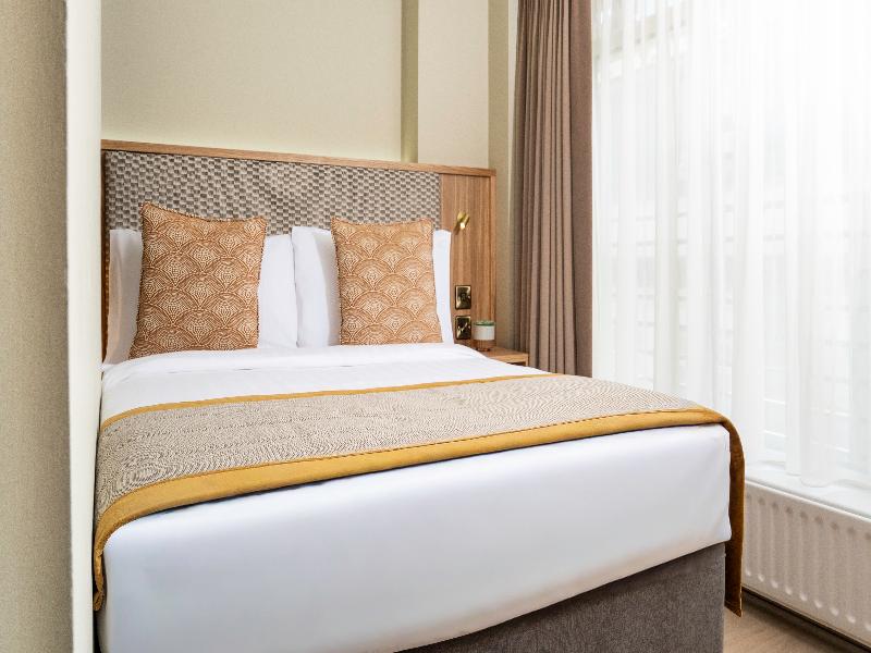 The Fleet Hotel image