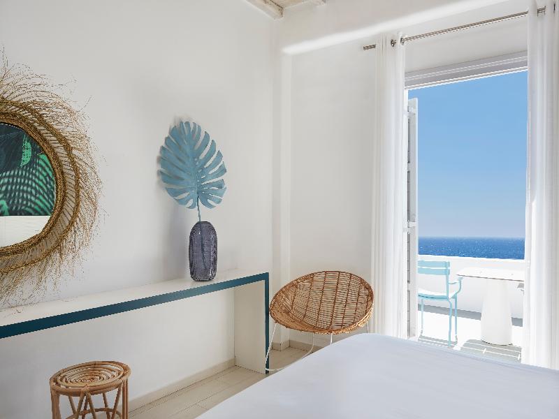 Kouros Hotel & Suites image
