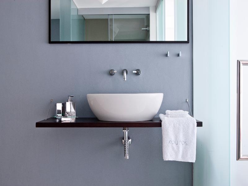 Kouros Hotel & Suites image