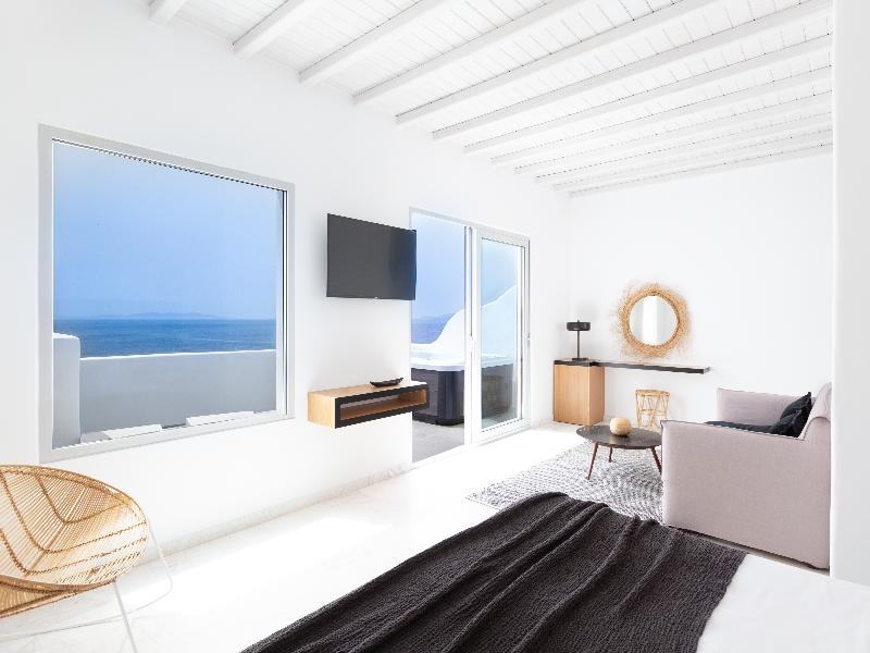 Kouros Hotel & Suites image