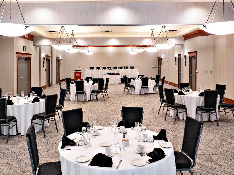 Ramada Hotel &Conference Center by Wyndham Kelowna