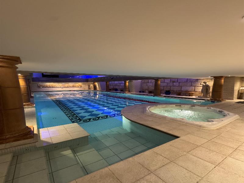 Radisson Blu Martinez image
