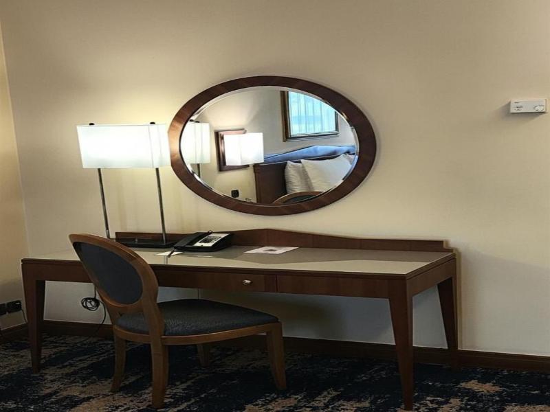 Radisson Blu Martinez image