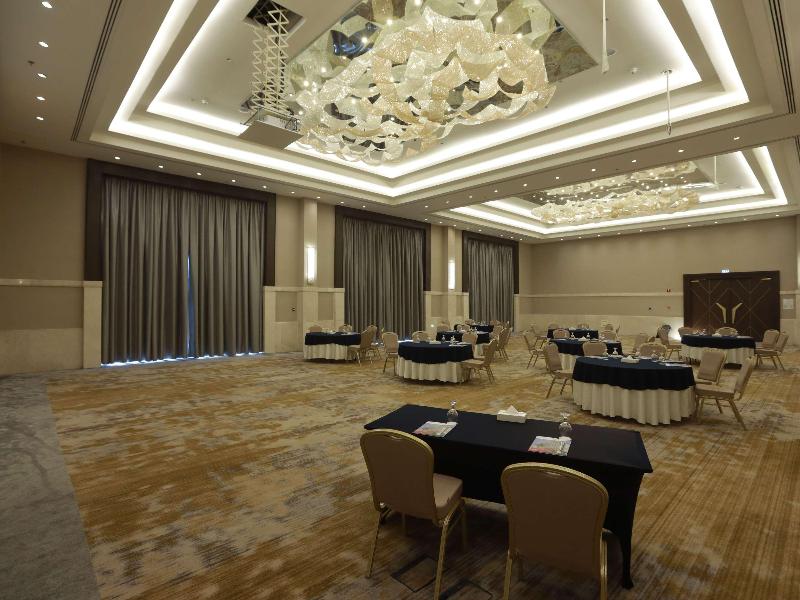 Mövenpick Hotel Amman image
