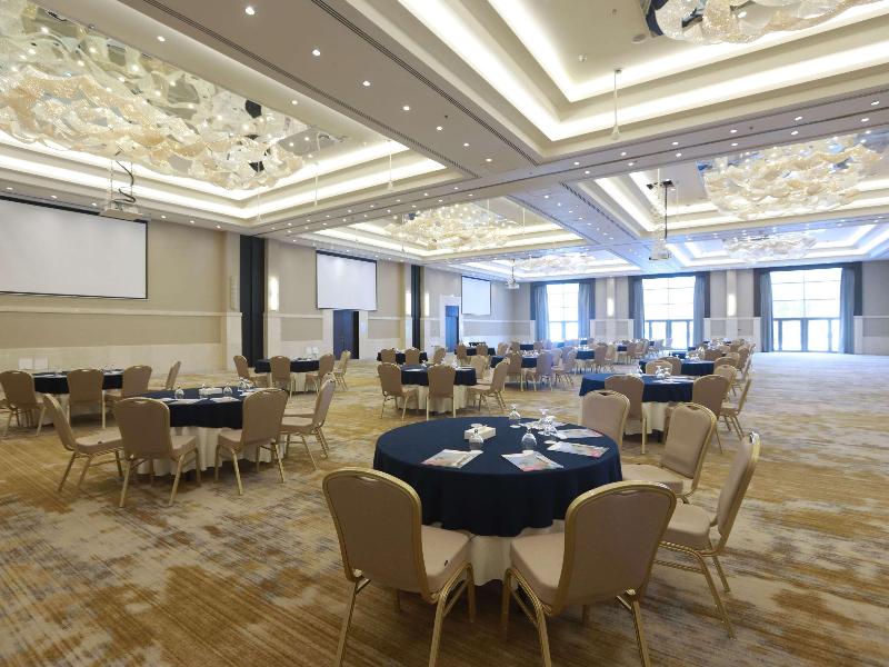 Mövenpick Hotel Amman image