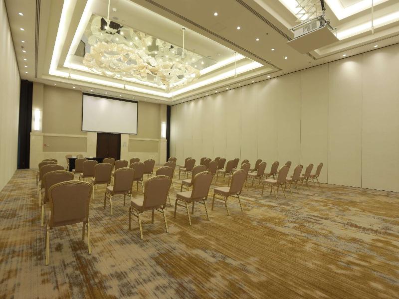 Mövenpick Hotel Amman image