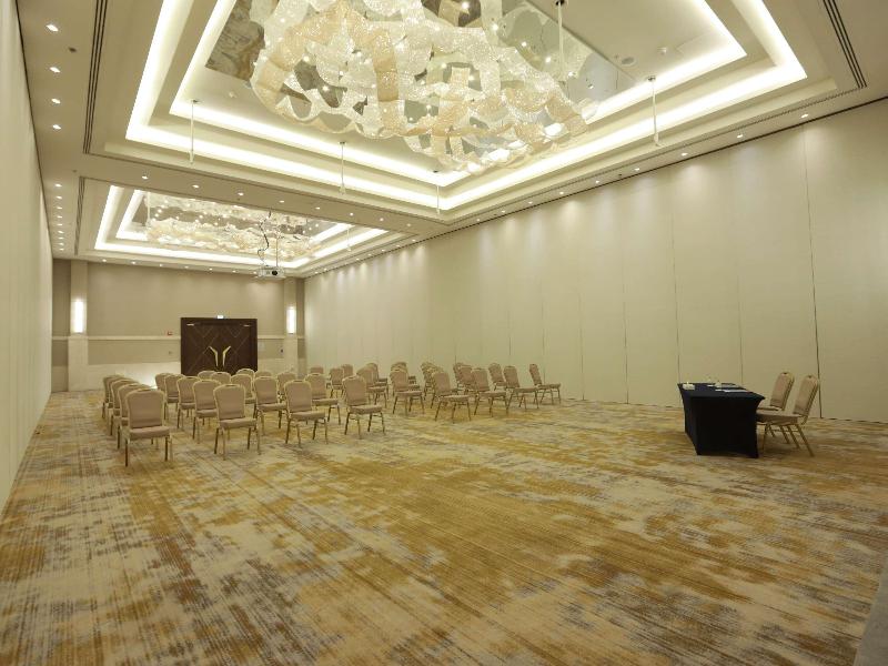 Mövenpick Hotel Amman image