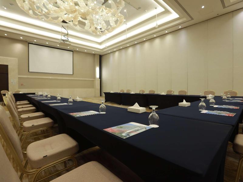 Mövenpick Hotel Amman image