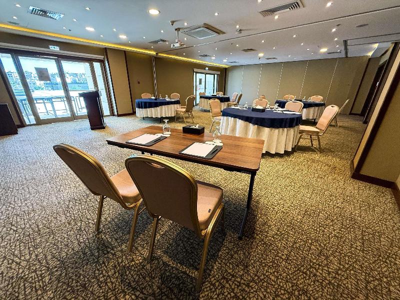 Mövenpick Hotel Amman image