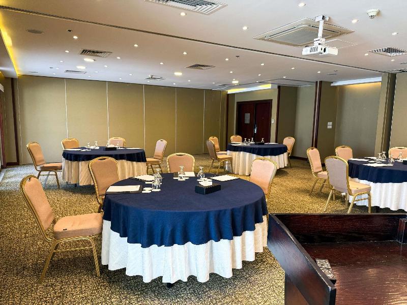 Mövenpick Hotel Amman image