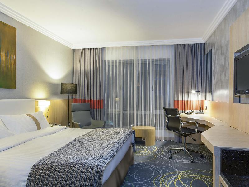 Mövenpick Hotel Amman image