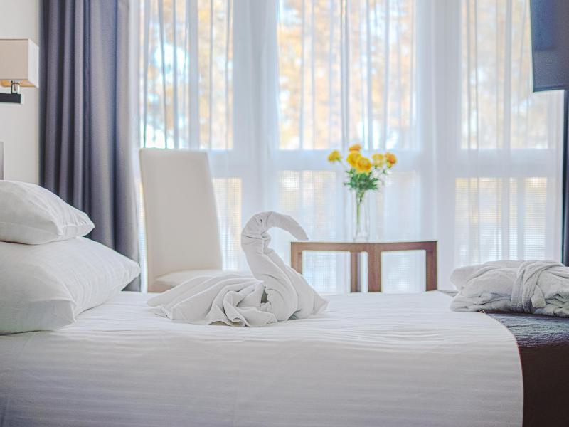 Holiday Beach Wellness Hotel with Sauna Park image