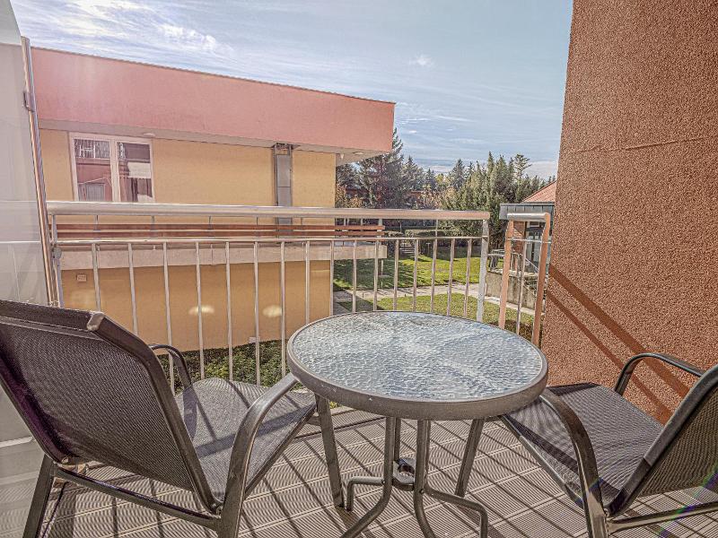 Holiday Beach Wellness Hotel with Sauna Park image