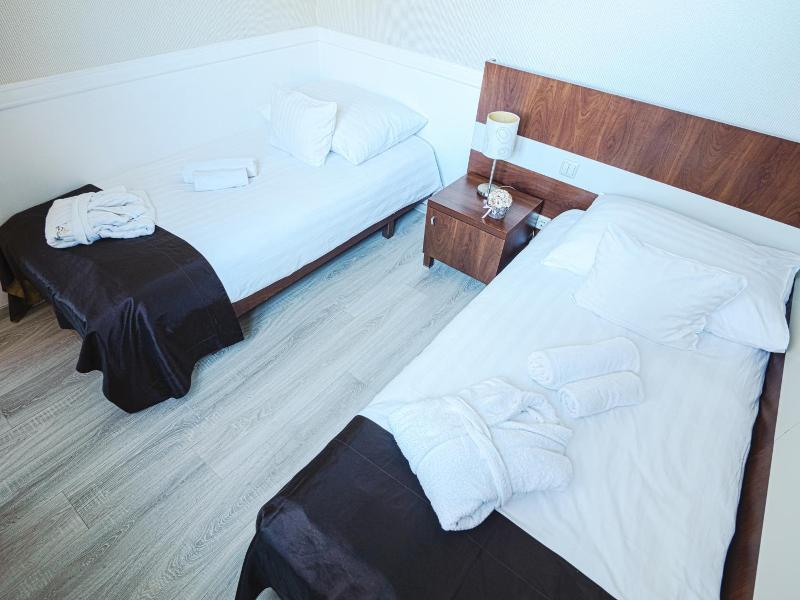 Holiday Beach Wellness Hotel with Sauna Park image