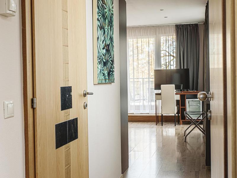 Holiday Beach Wellness Hotel with Sauna Park image