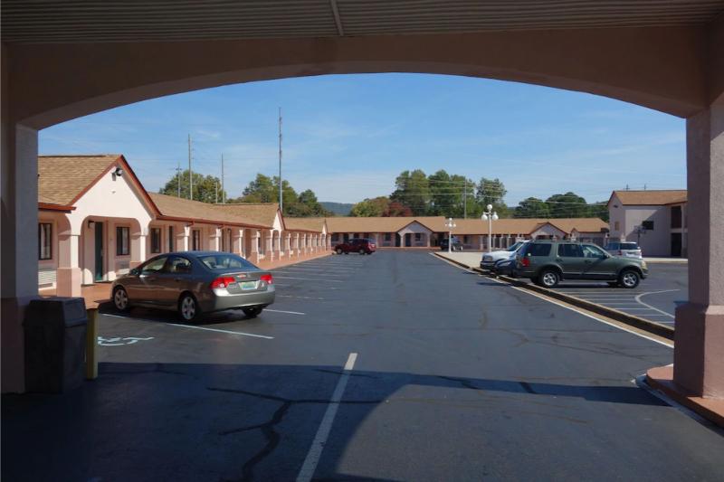 Econo Lodge — main photo