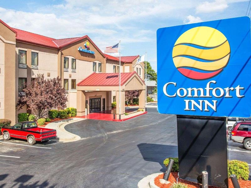 Comfort Inn & Suites At Stone Mountain - Image 1
