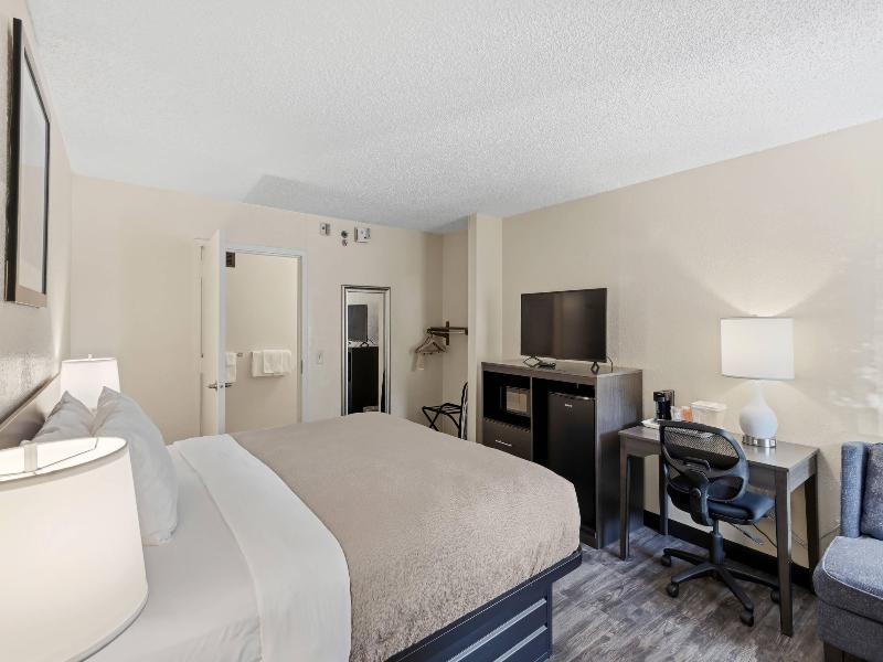 Quality Inn (Duluth) image