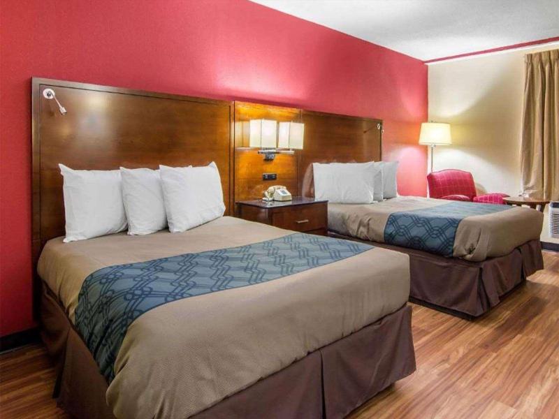 Travelodge by Wyndham Forsyth image