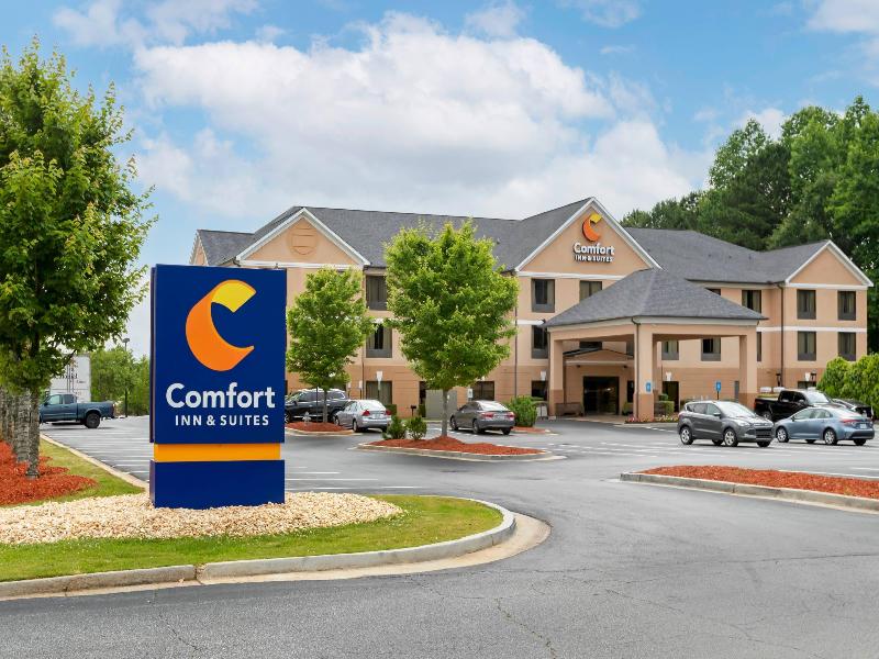 Comfort Inn & Suites Peachtree Corners image