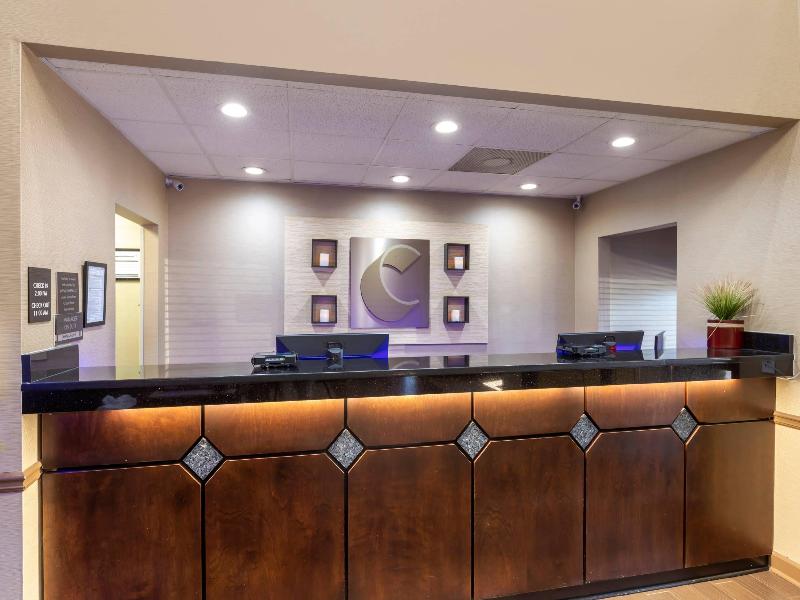 Comfort Inn & Suites Peachtree Corners image