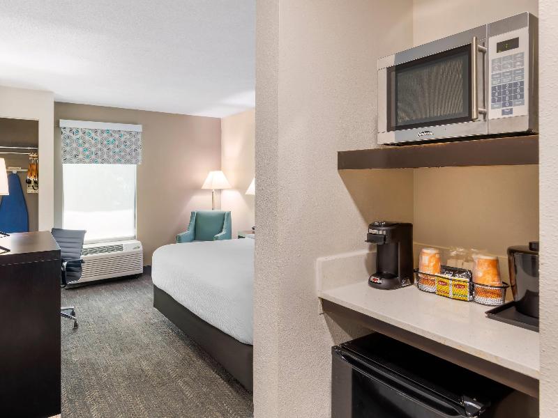 Quality Inn & Suites Union City - Atlanta South image