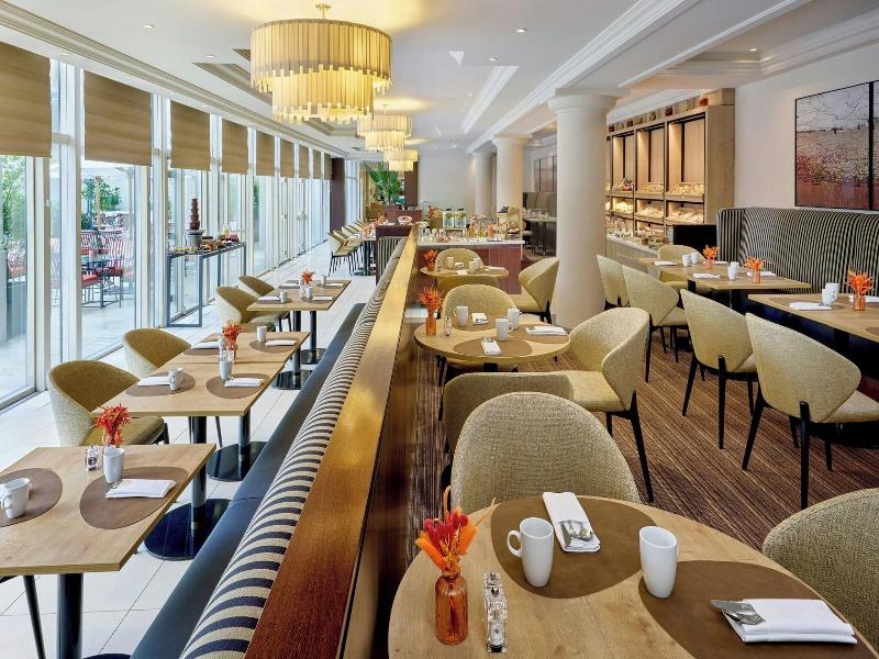 Marriott Hotel Paris Champs-Elysees image