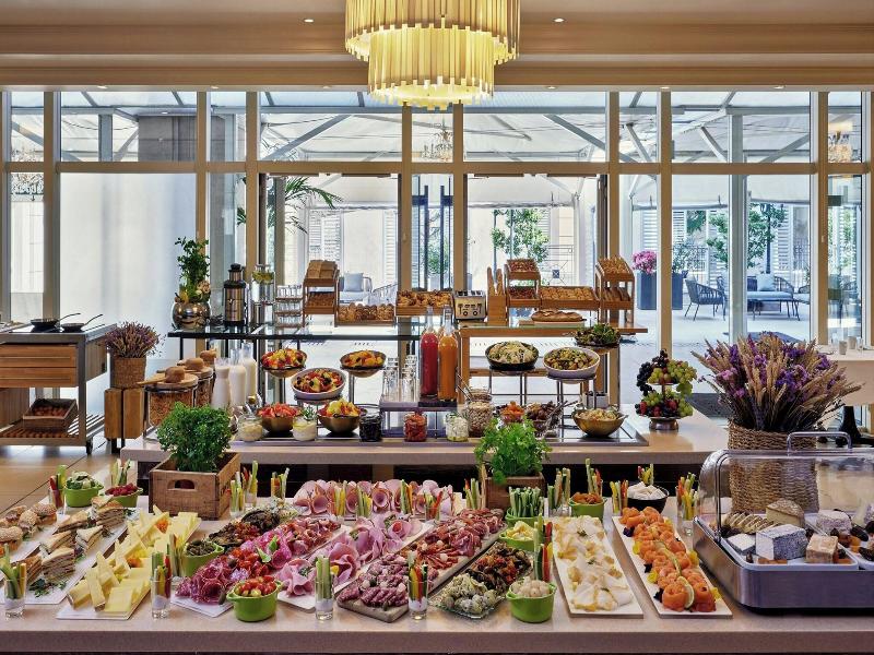 Marriott Hotel Paris Champs-Elysees image
