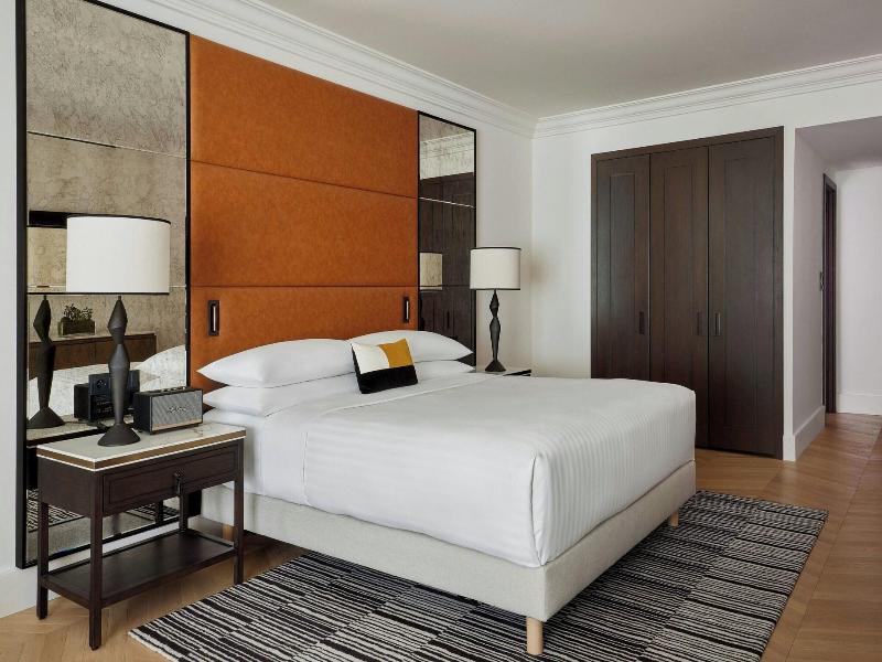 Marriott Hotel Paris Champs-Elysees image