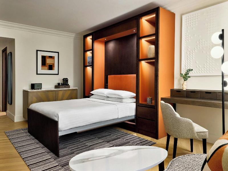 Marriott Hotel Paris Champs-Elysees image