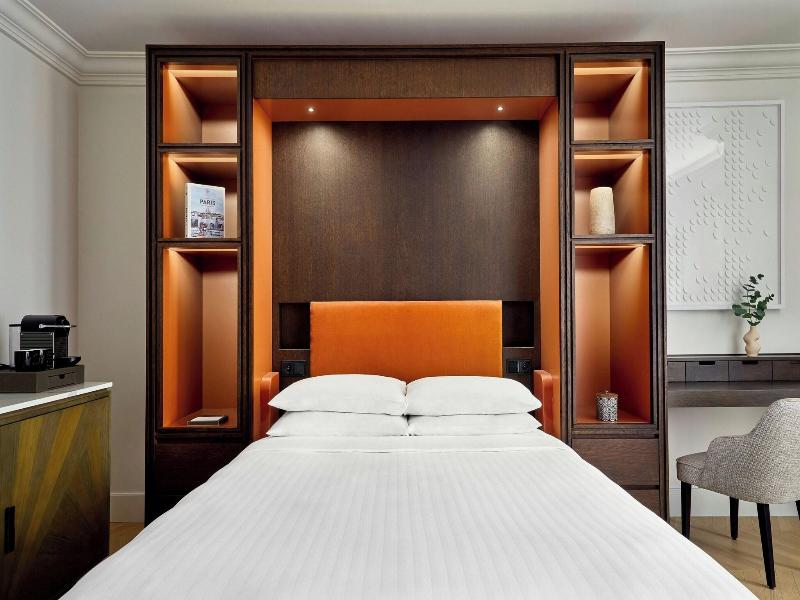 Marriott Hotel Paris Champs-Elysees image