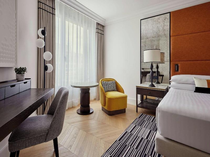 Marriott Hotel Paris Champs-Elysees image