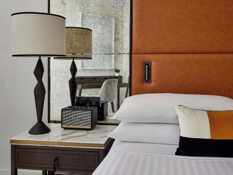 Marriott Hotel Paris Champs-Elysees image