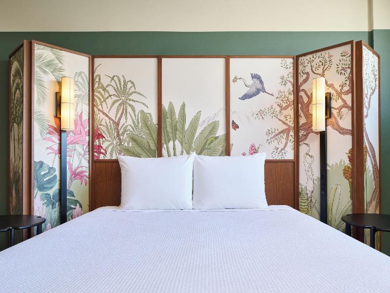 Pagoda Hotel image