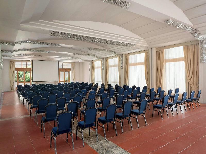 Villa Ermellina image