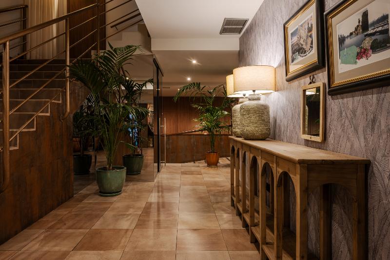 Hotel Luze Castellana image