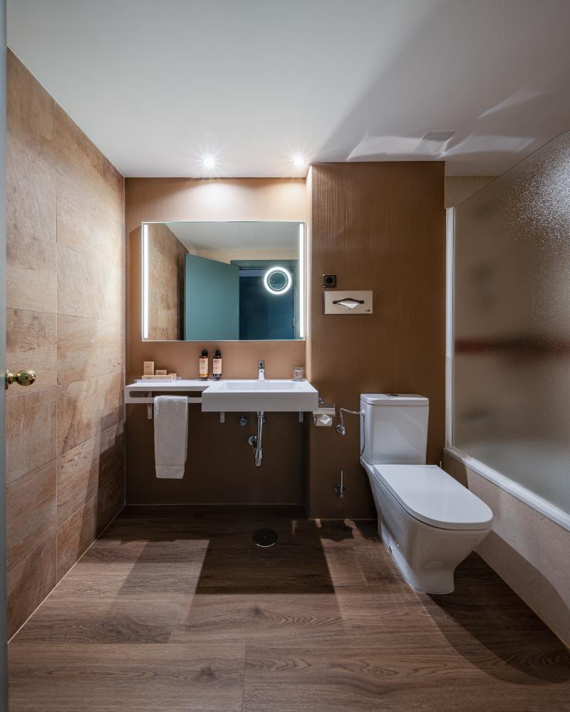 Hotel Luze Castellana image