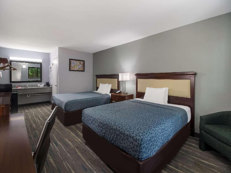Econo Lodge image