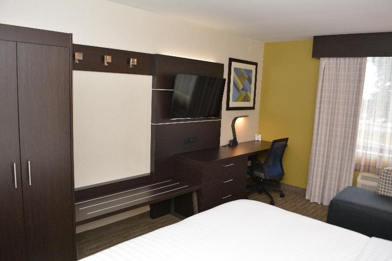 Holiday Inn Express & Suites Waterville - North image