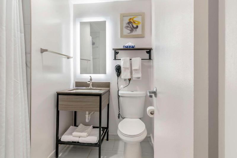 Comfort Inn image