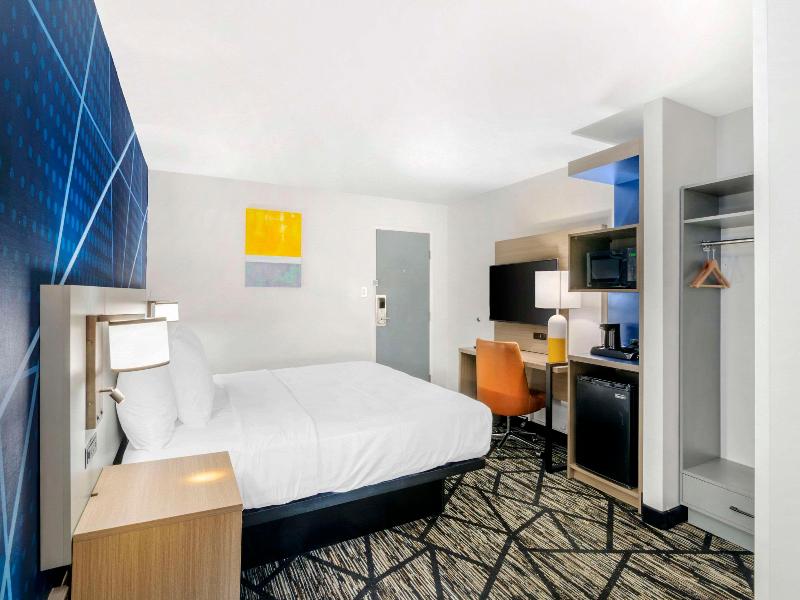 Comfort Inn image