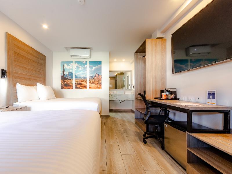 Comfort Inn Hermosillo Pitic image