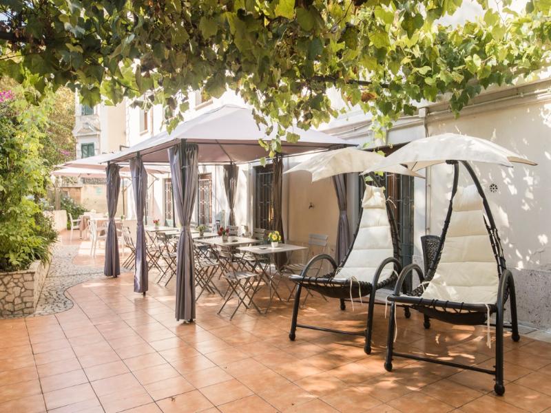 Villa Rosa image