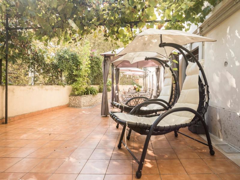 Villa Rosa image