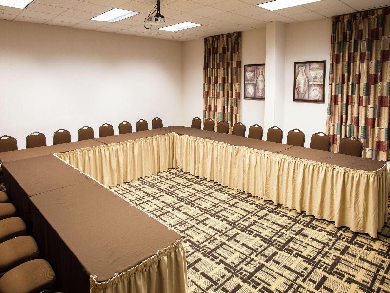 Hampton Inn by Hilton Torreón-Airport Galerías image