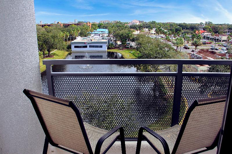 Holiday Inn Express Lake Buena Vista