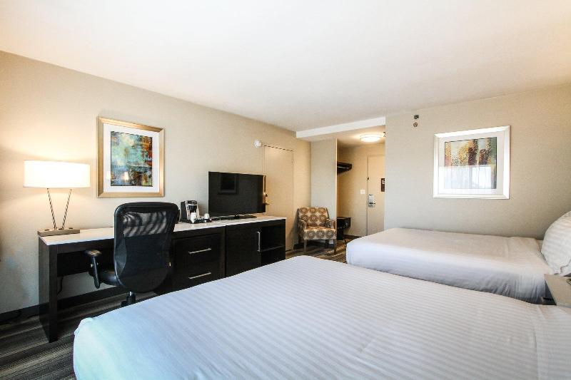 Holiday Inn Express San Diego photo 18